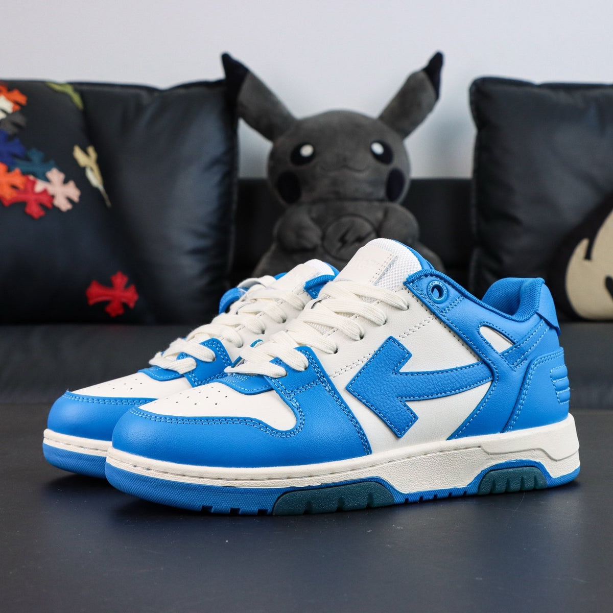 Off-White Out Of Office 'Bleu Électrique'