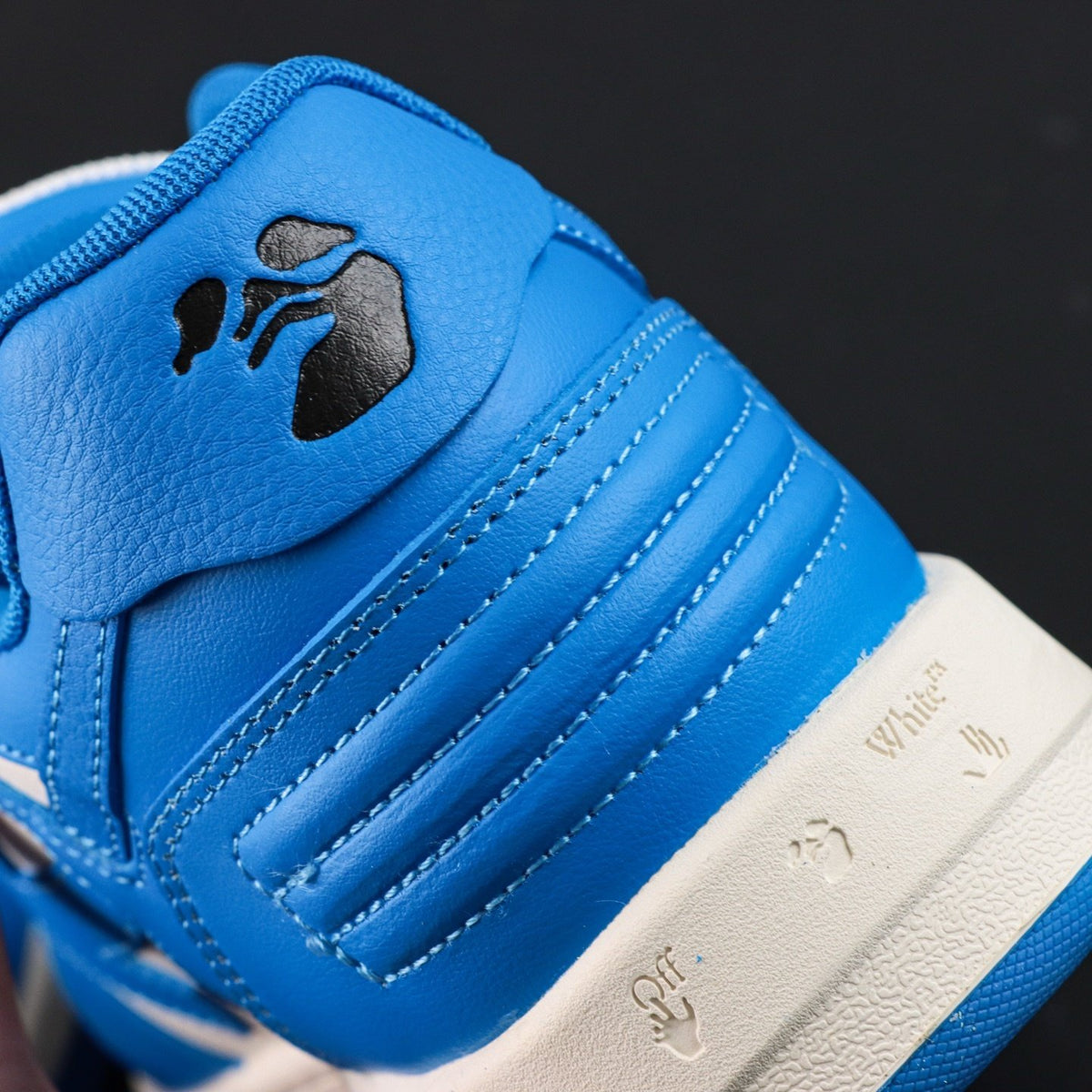Off-White Out Of Office 'Bleu Électrique' — vue 2