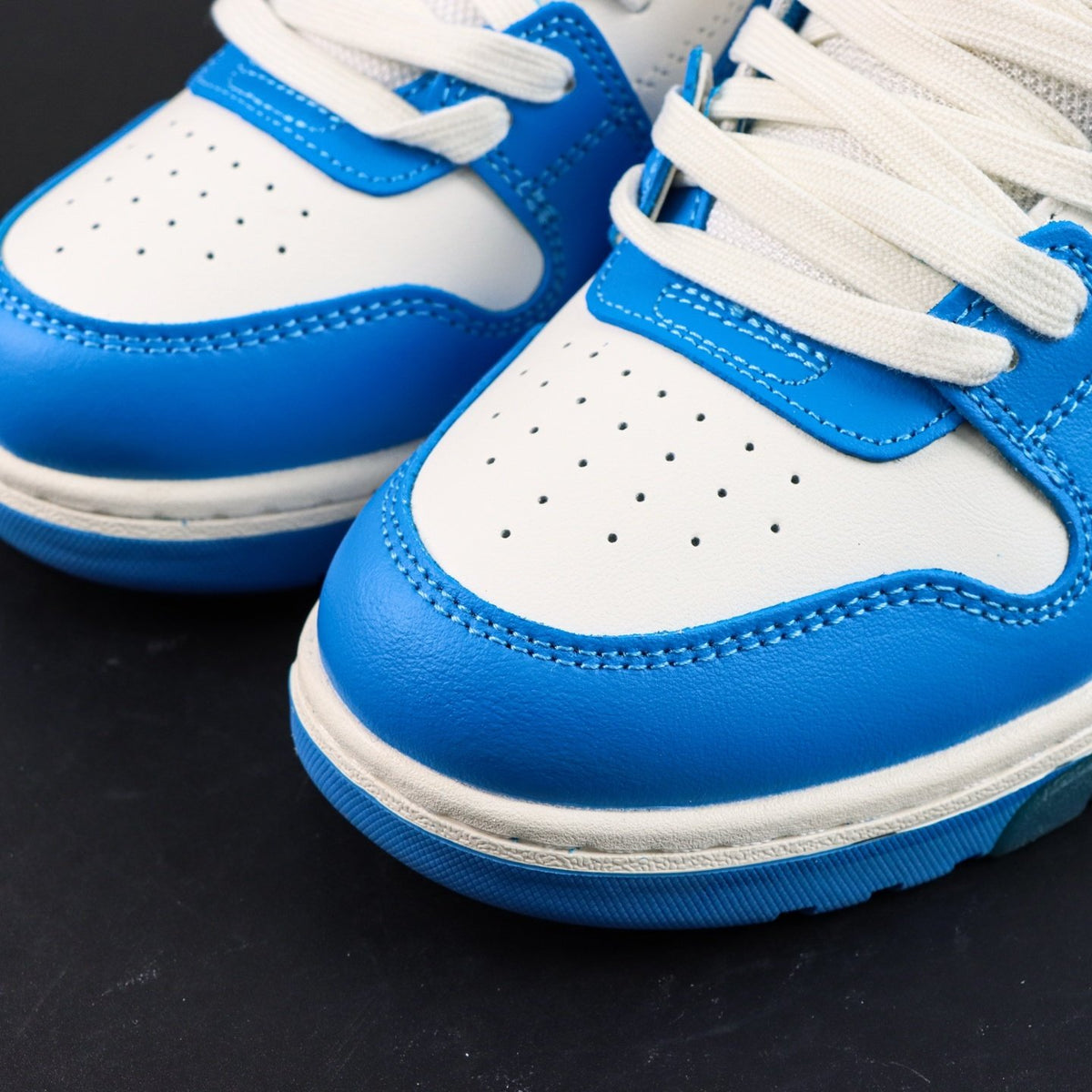 Off-White Out Of Office 'Bleu Électrique' — vue 13