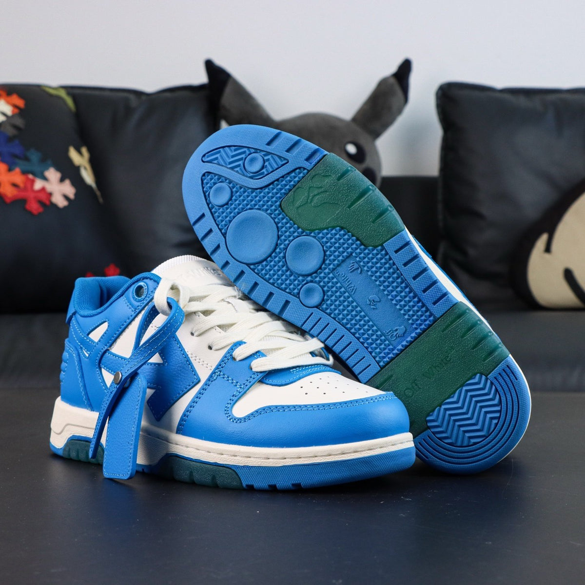 Off-White Out Of Office 'Bleu Électrique' — vue 17