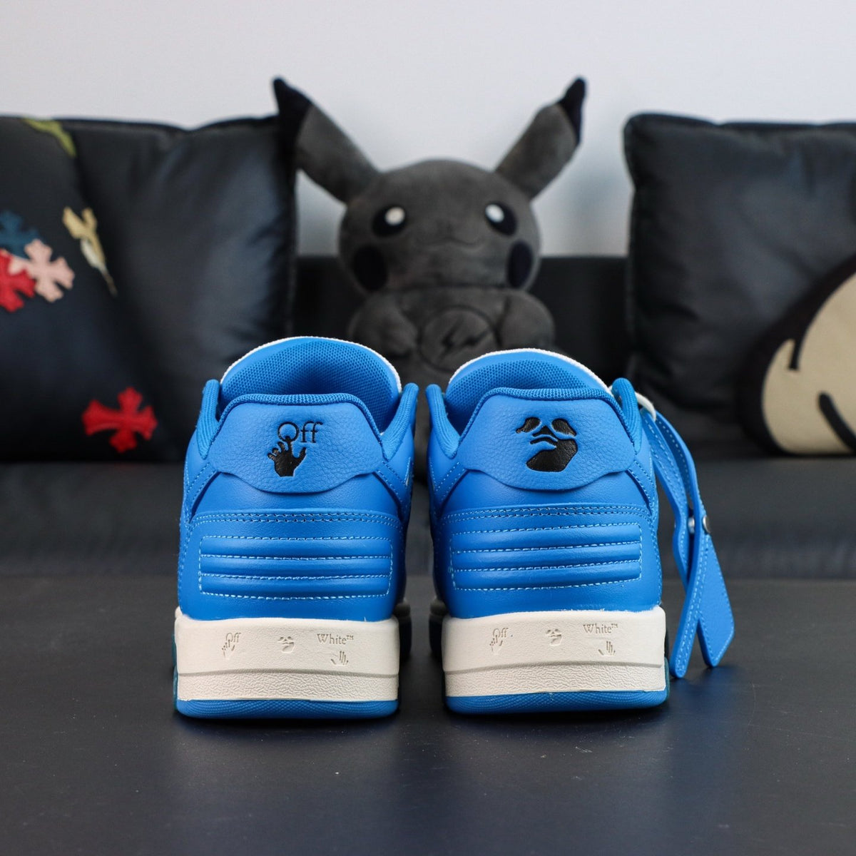 Off-White Out Of Office 'Bleu Électrique' — vue 18