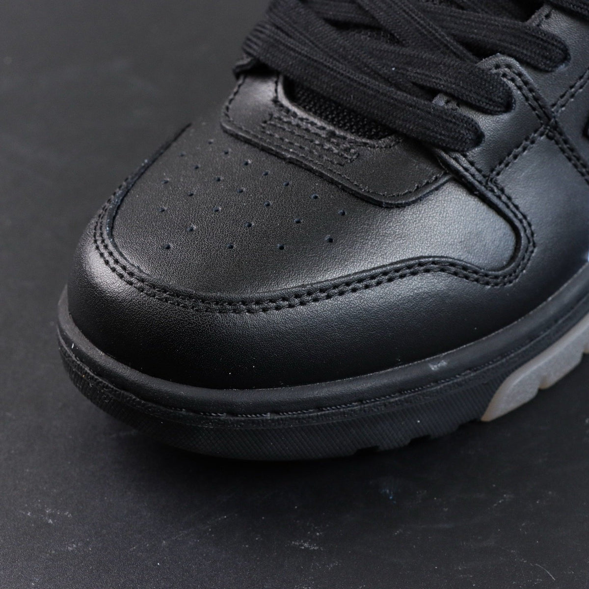 Off-White Out Of Office 'Noir Logo' — vue 10