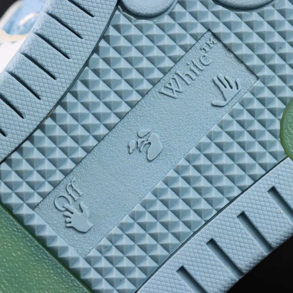Off-White Out Of Office 'Bleu Ciel Pastel' — vue 7