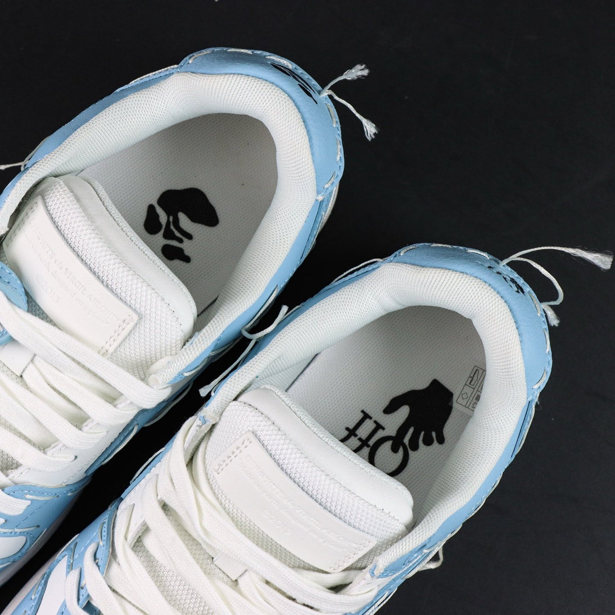 Off-White Out Of Office 'Bleu Ciel Pastel' — vue 13