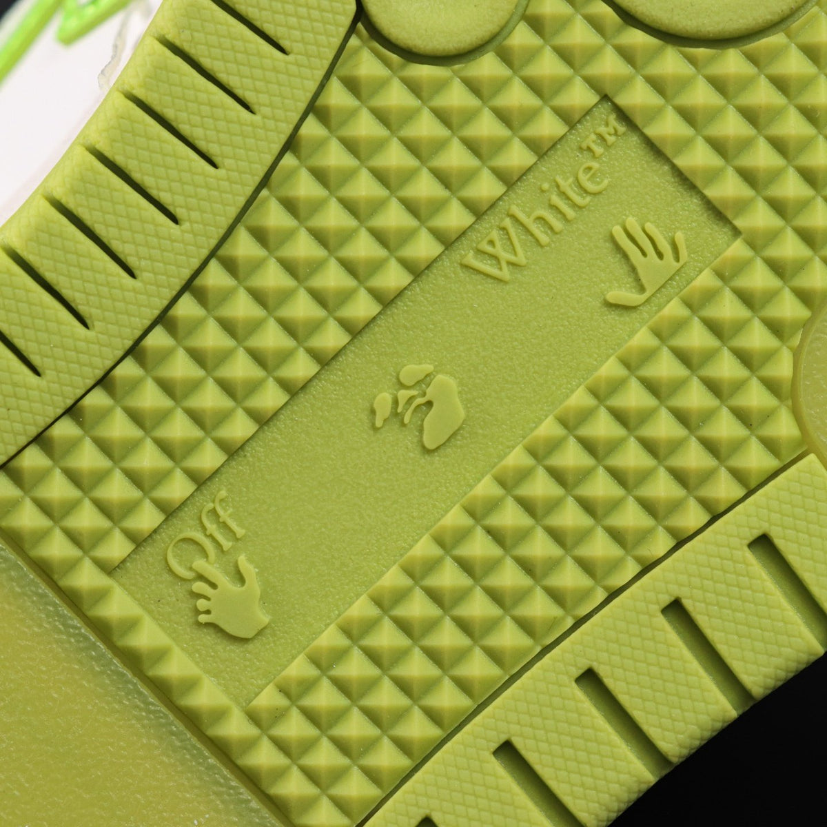 Off-White Out Of Office 'Vert Fluo' — vue 7