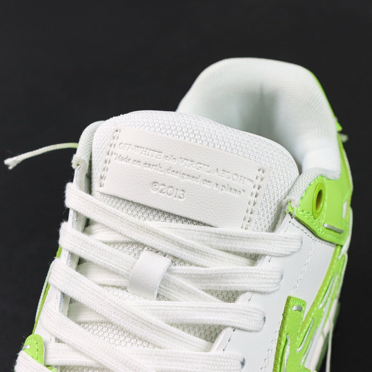 Off-White Out Of Office 'Vert Fluo' — vue 9