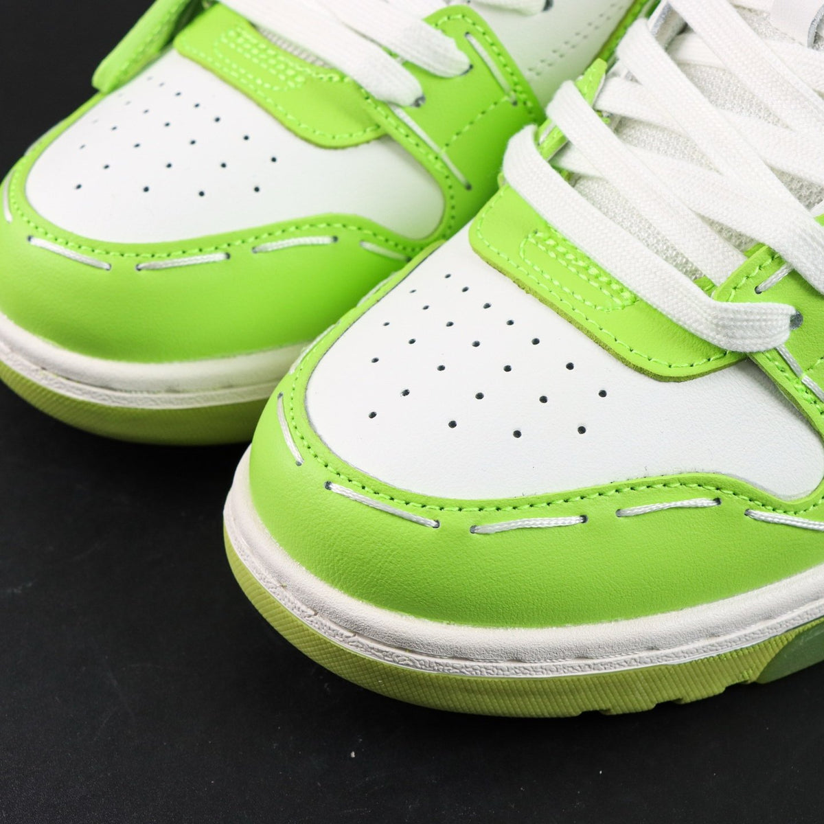 Off-White Out Of Office 'Vert Fluo' — vue 13