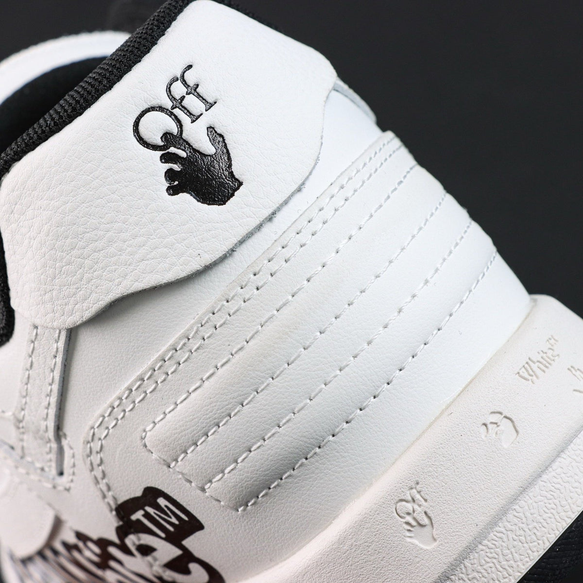 Off-White Out Of Office 'Blanc Noir Logo' — vue 6