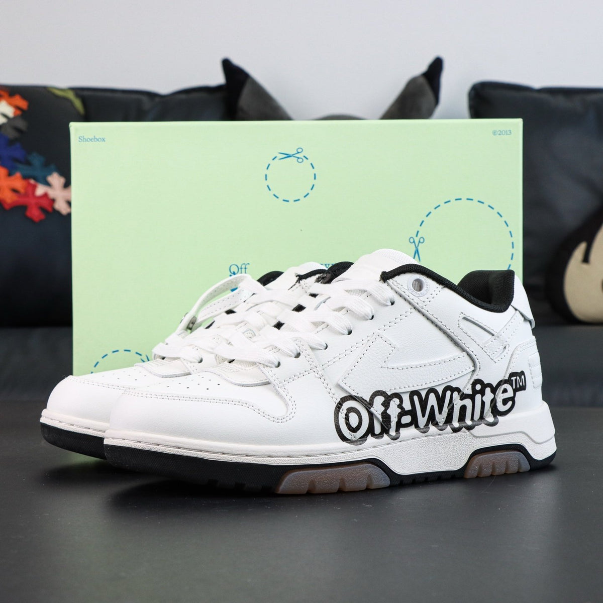 Off-White Out Of Office 'Blanc Noir Logo' — vue 16