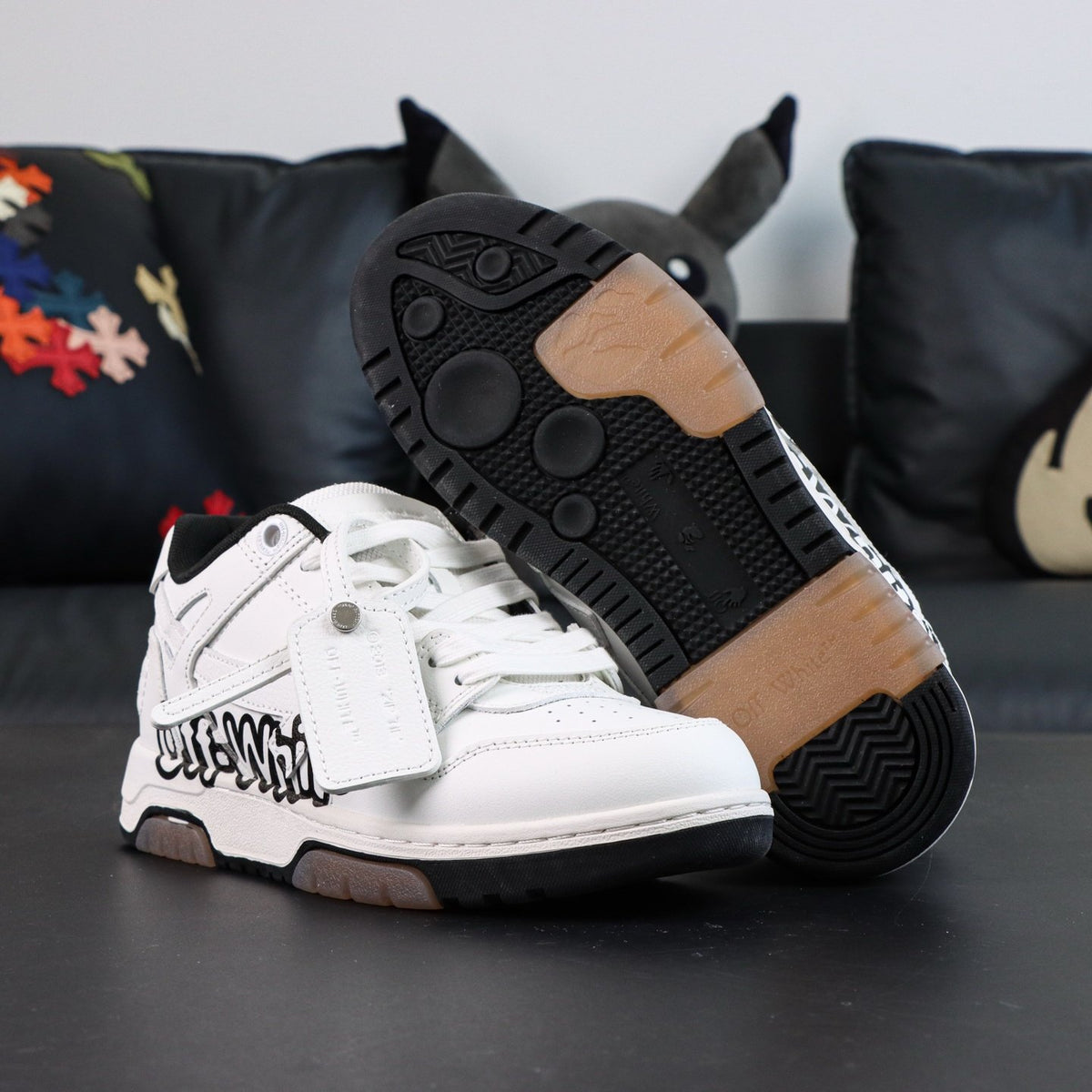 Off-White Out Of Office 'Blanc Noir Logo' — vue 17