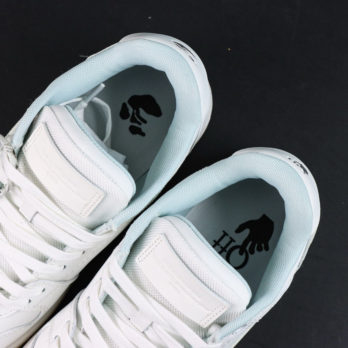 Off-White Out Of Office 'Blanc For Walking' — vue 12
