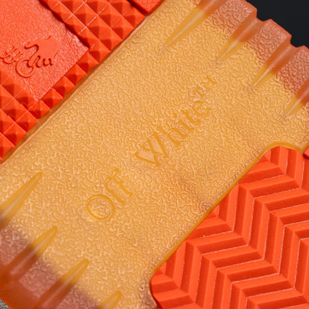 Off-White Out Of Office 'Orange Bleu Marine' — vue 2