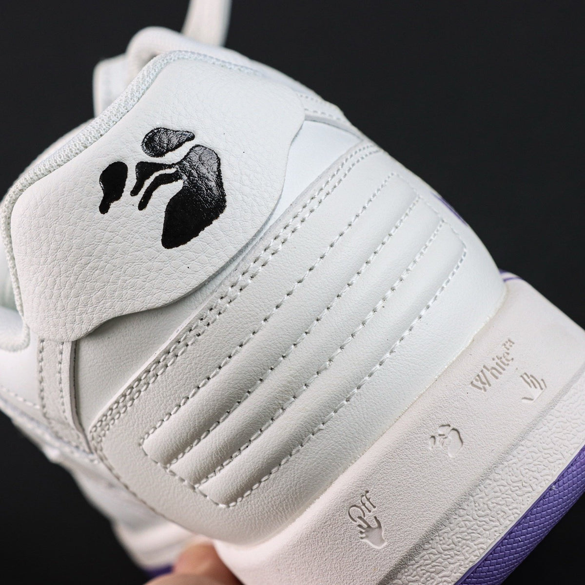 Off-White Out Of Office 'Blanc Violet For Walking' — vue 2