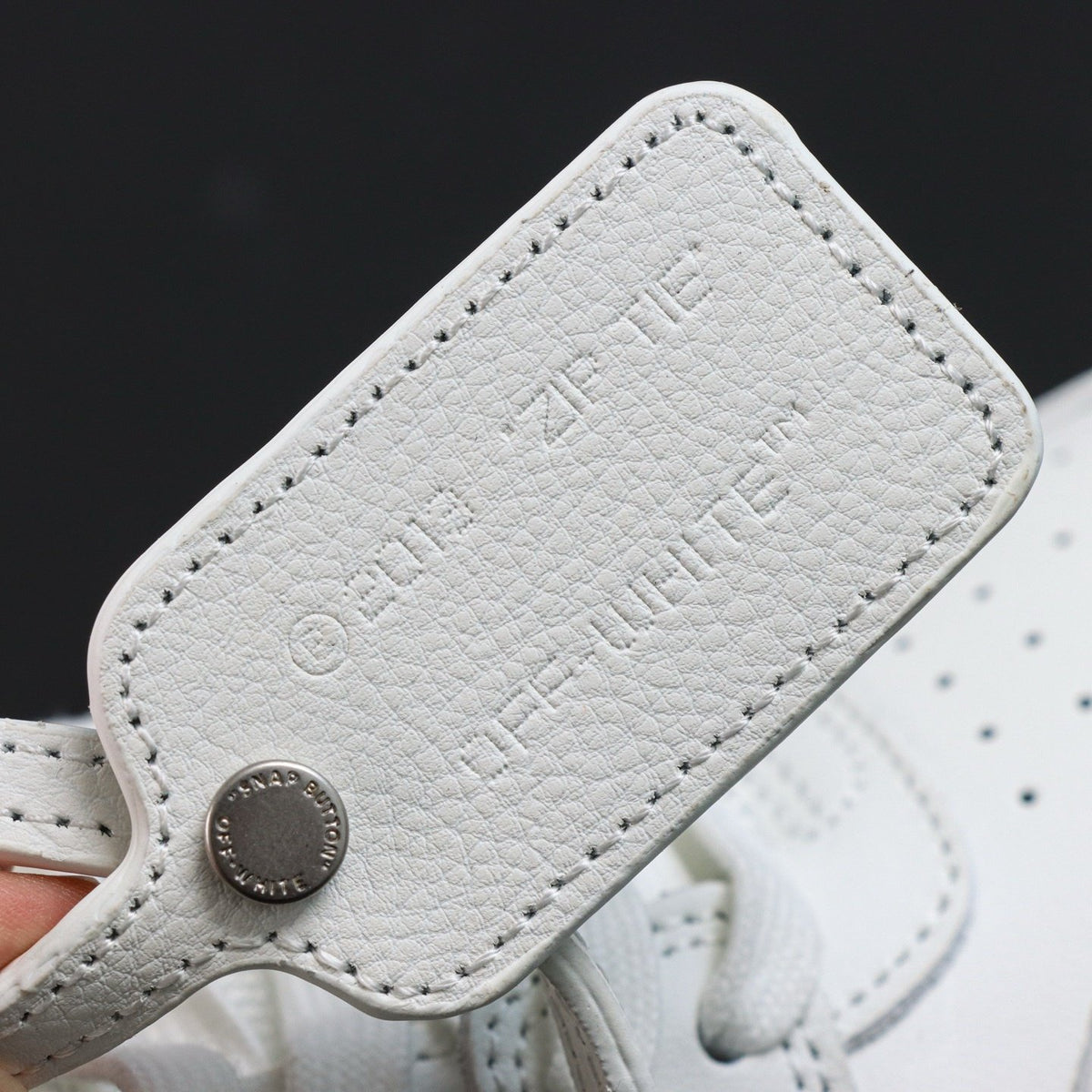 Off-White Out Of Office 'Blanc Violet For Walking' — vue 3
