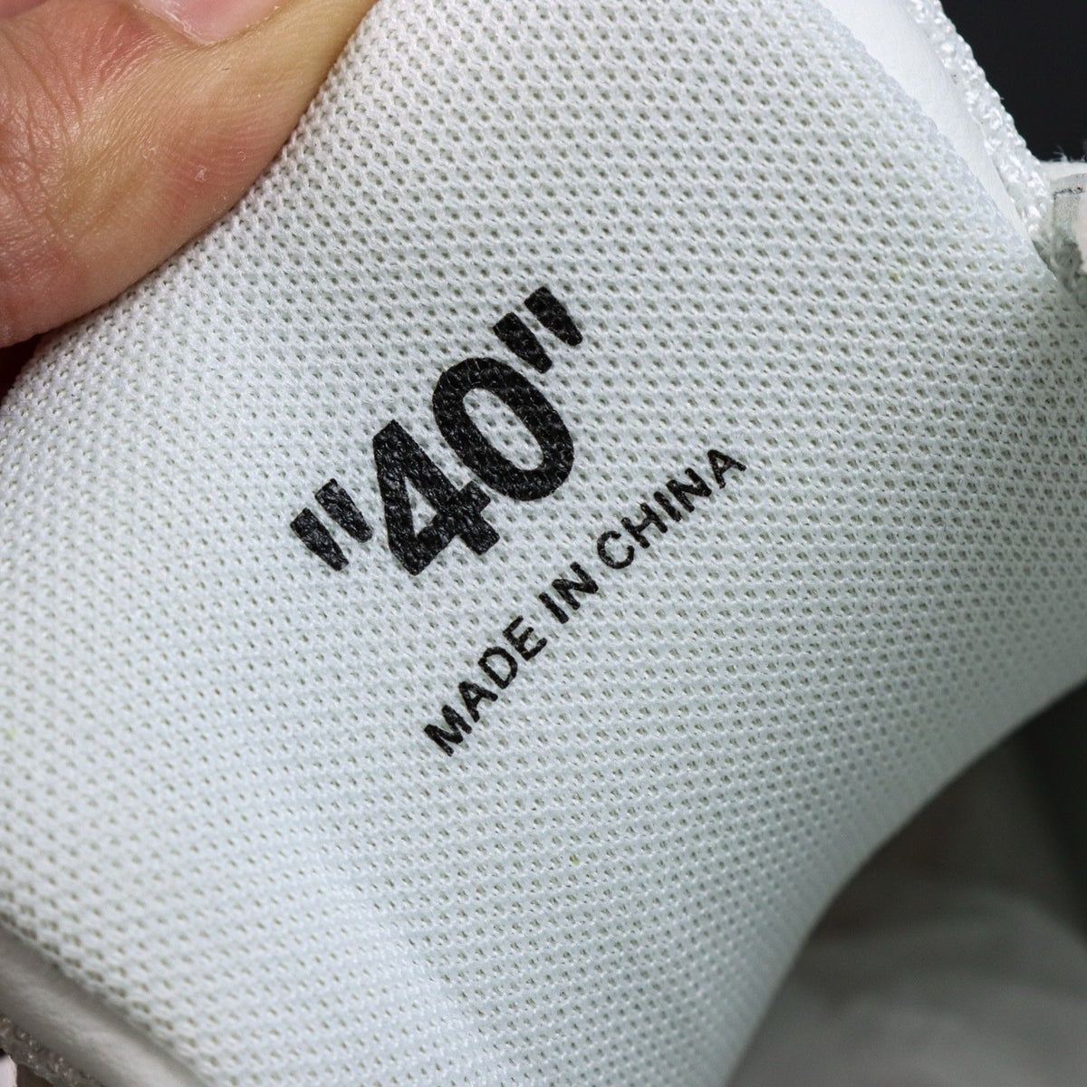 Off-White Out Of Office 'Blanc Violet For Walking' — vue 4