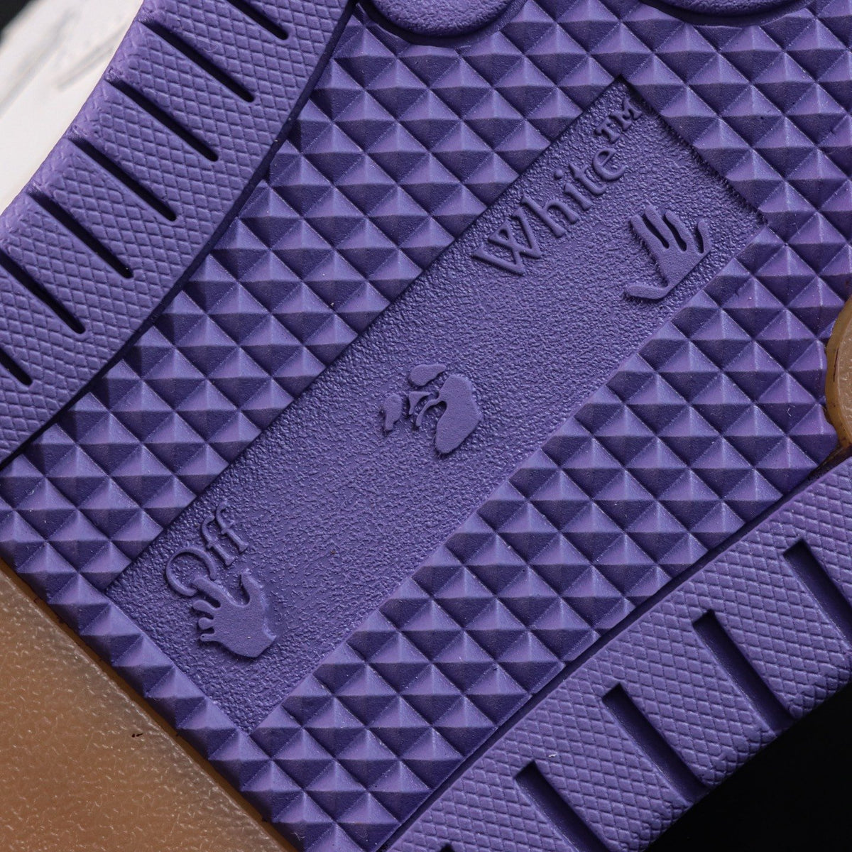 Off-White Out Of Office 'Blanc Violet For Walking' — vue 6