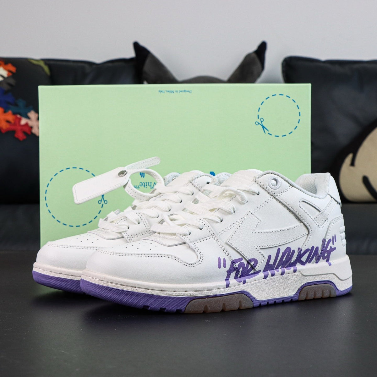 Off-White Out Of Office 'Blanc Violet For Walking' — vue 16