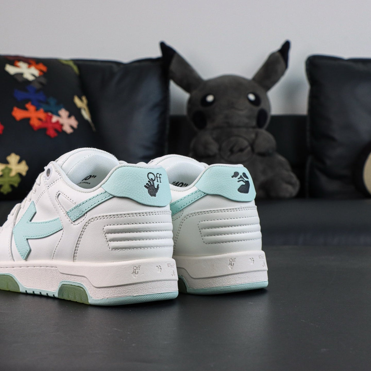Off-White Out Of Office 'Blanc Turquoise' — vue 15