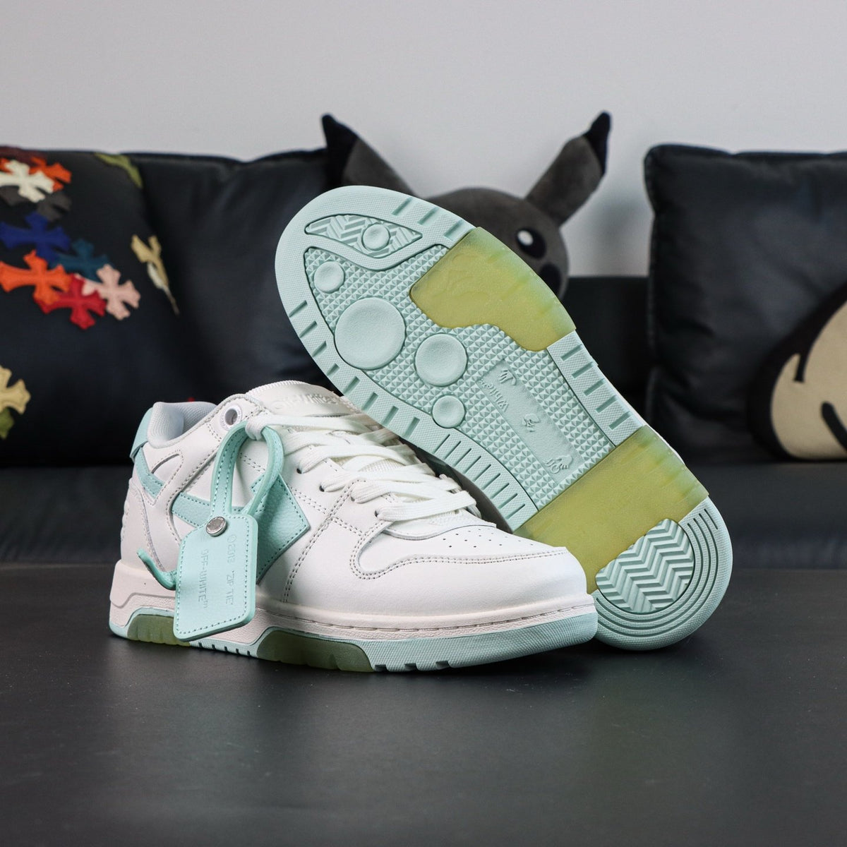 Off-White Out Of Office 'Blanc Turquoise' — vue 17