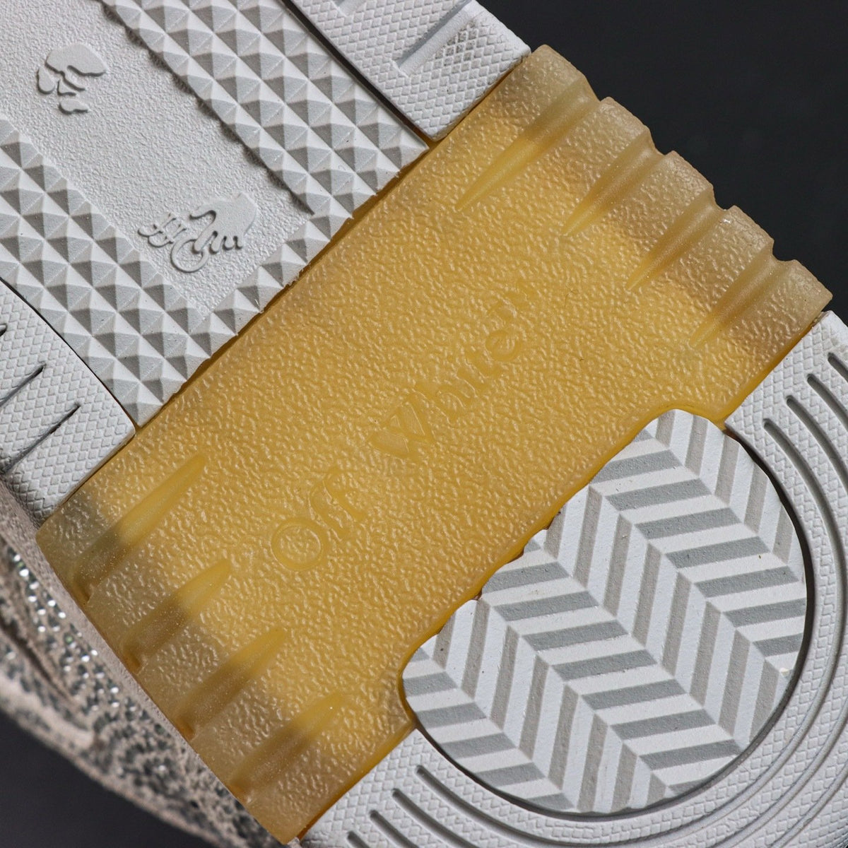 Off-White Out Of Office 'Gris Chiné' — vue 4