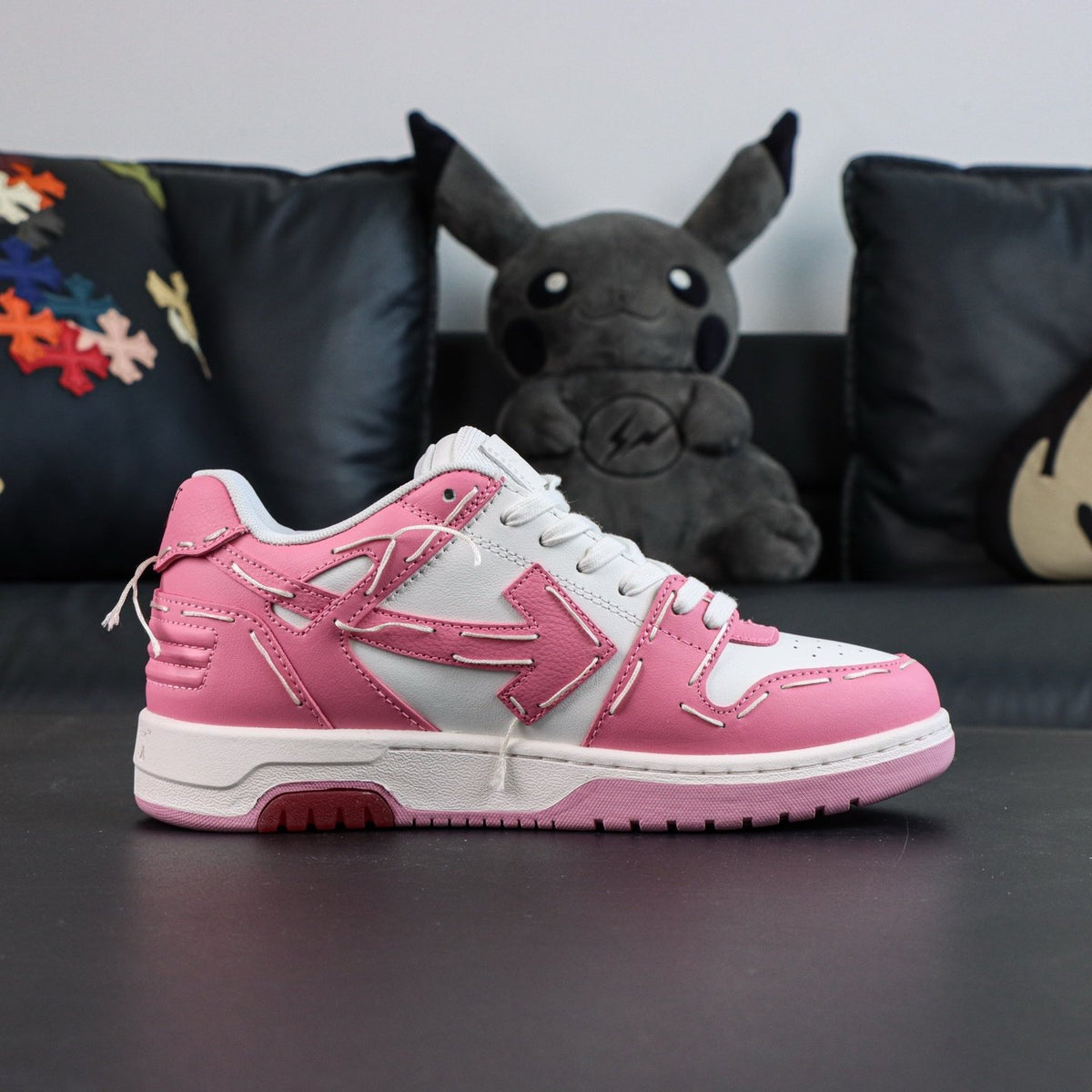 Off-White Out Of Office 'Rose Bonbon' — vue 14