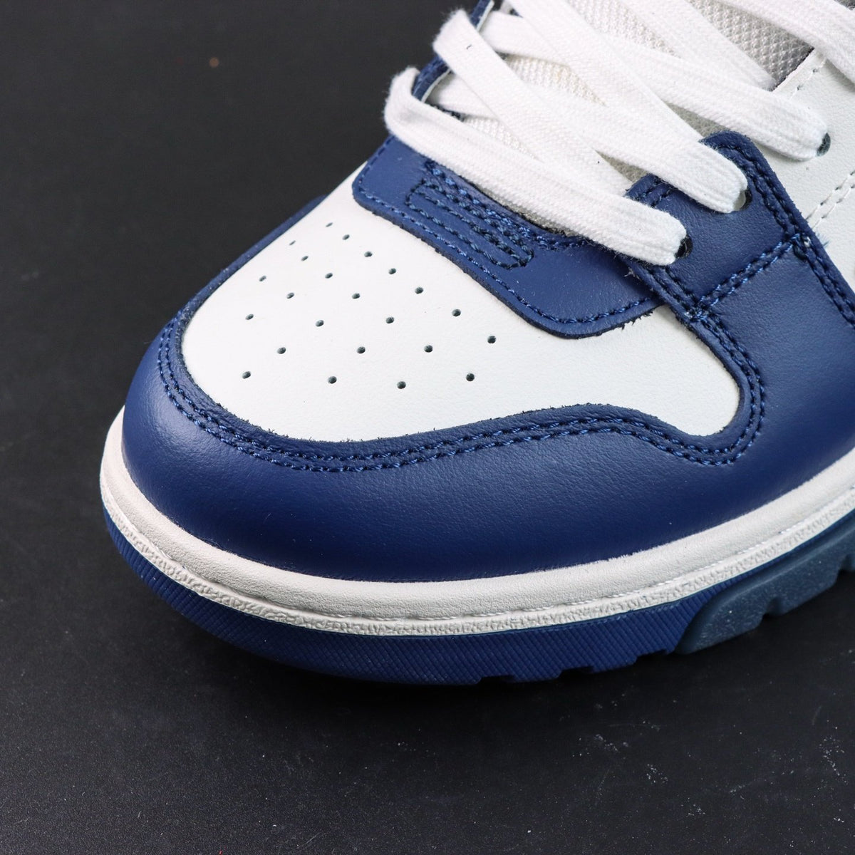 Off-White Out Of Office 'Bleu Marine' — vue 10