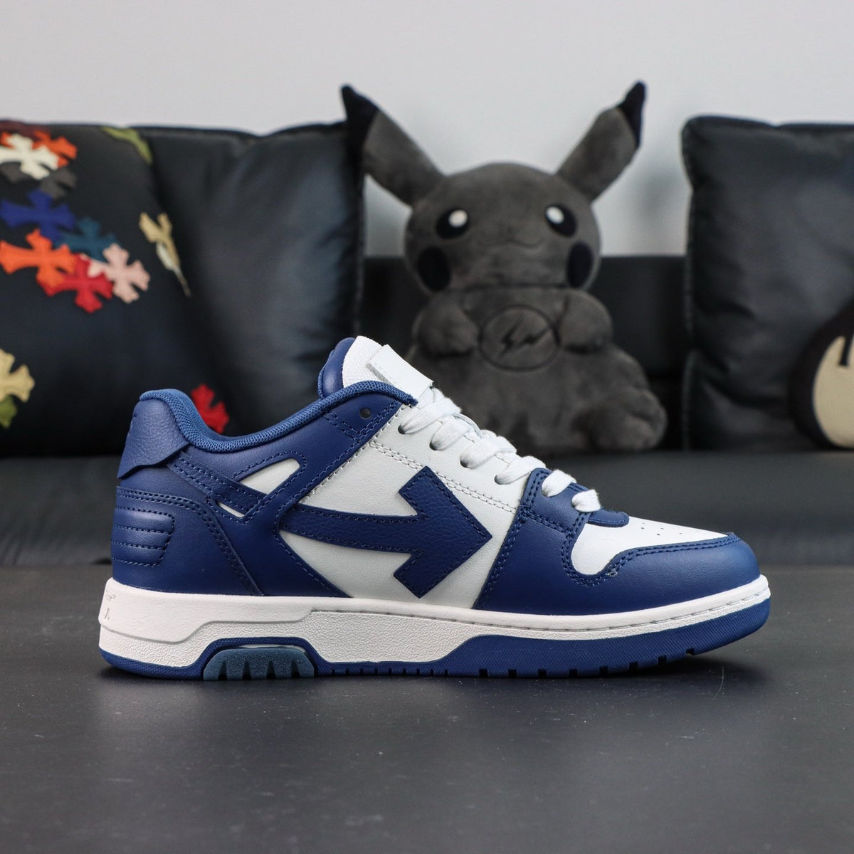 Off-White Out Of Office 'Bleu Marine' — vue 14