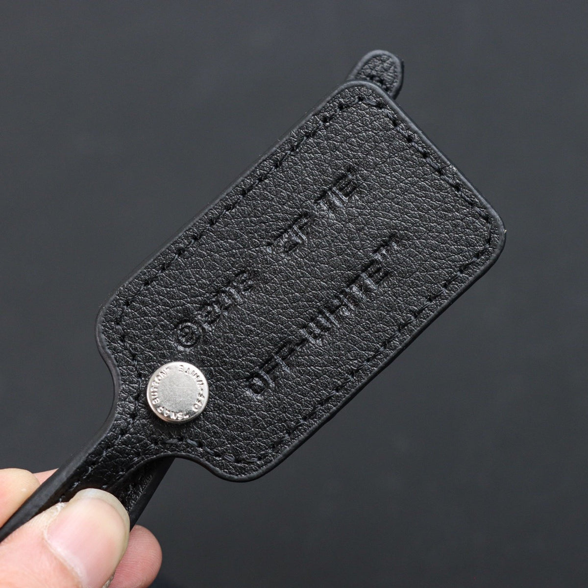 Off-White Out Of Office 'Noir Mat' — vue 4