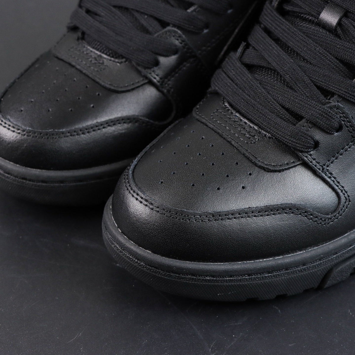 Off-White Out Of Office 'Noir Mat' — vue 13