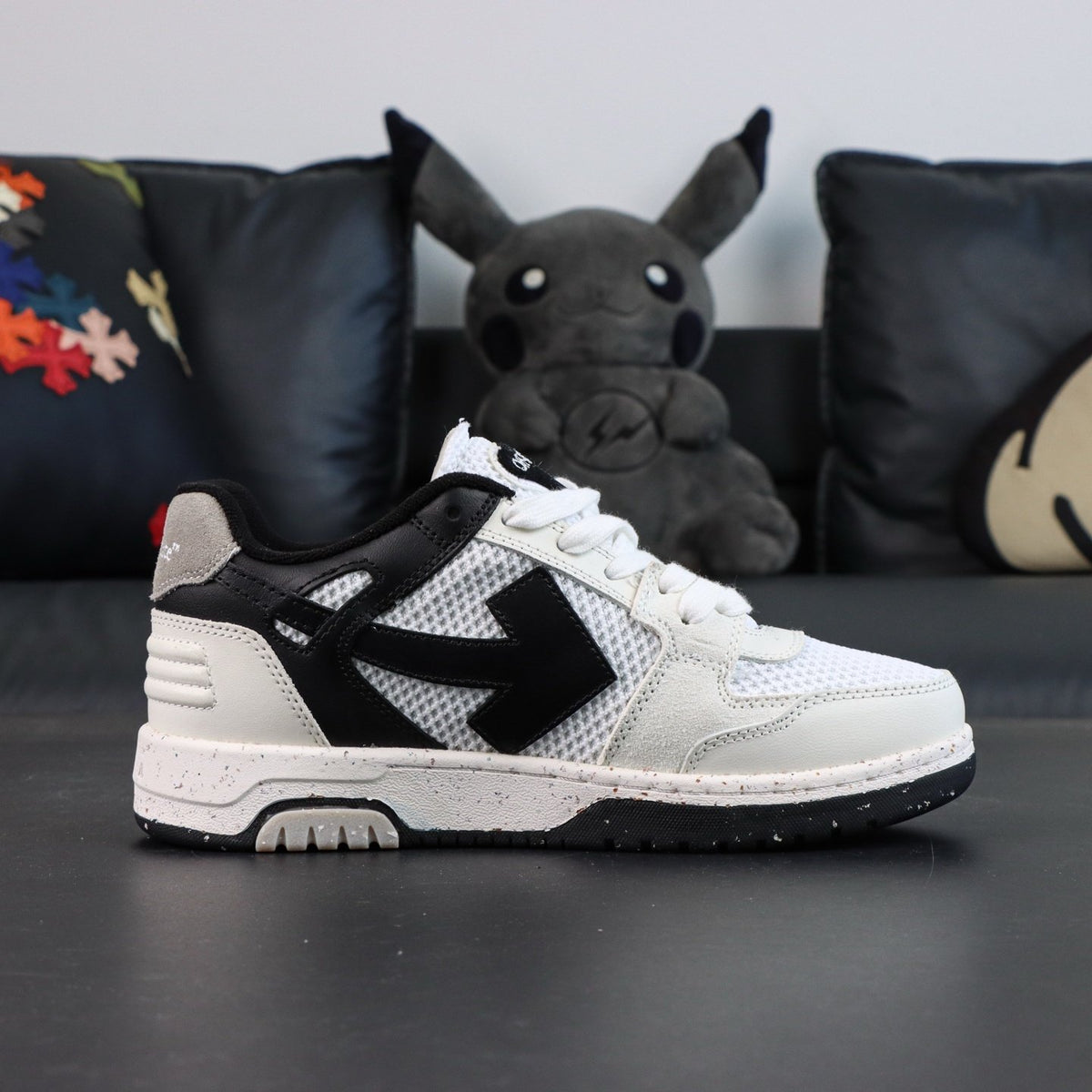 Off-White Out Of Office 'Blanc Noir' — vue 14