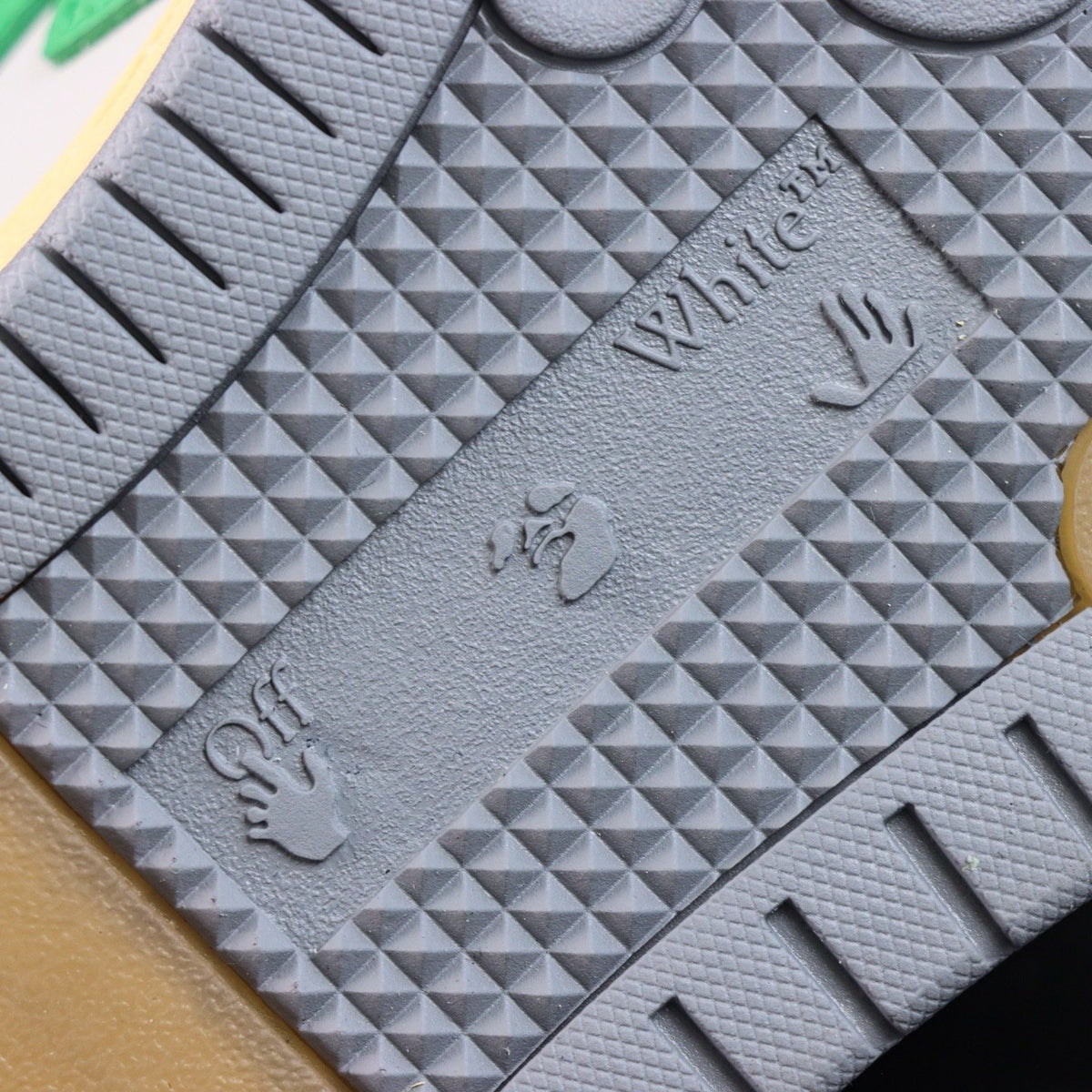 Off-White Out Of Office 'Gris Vert Jaune' — vue 4