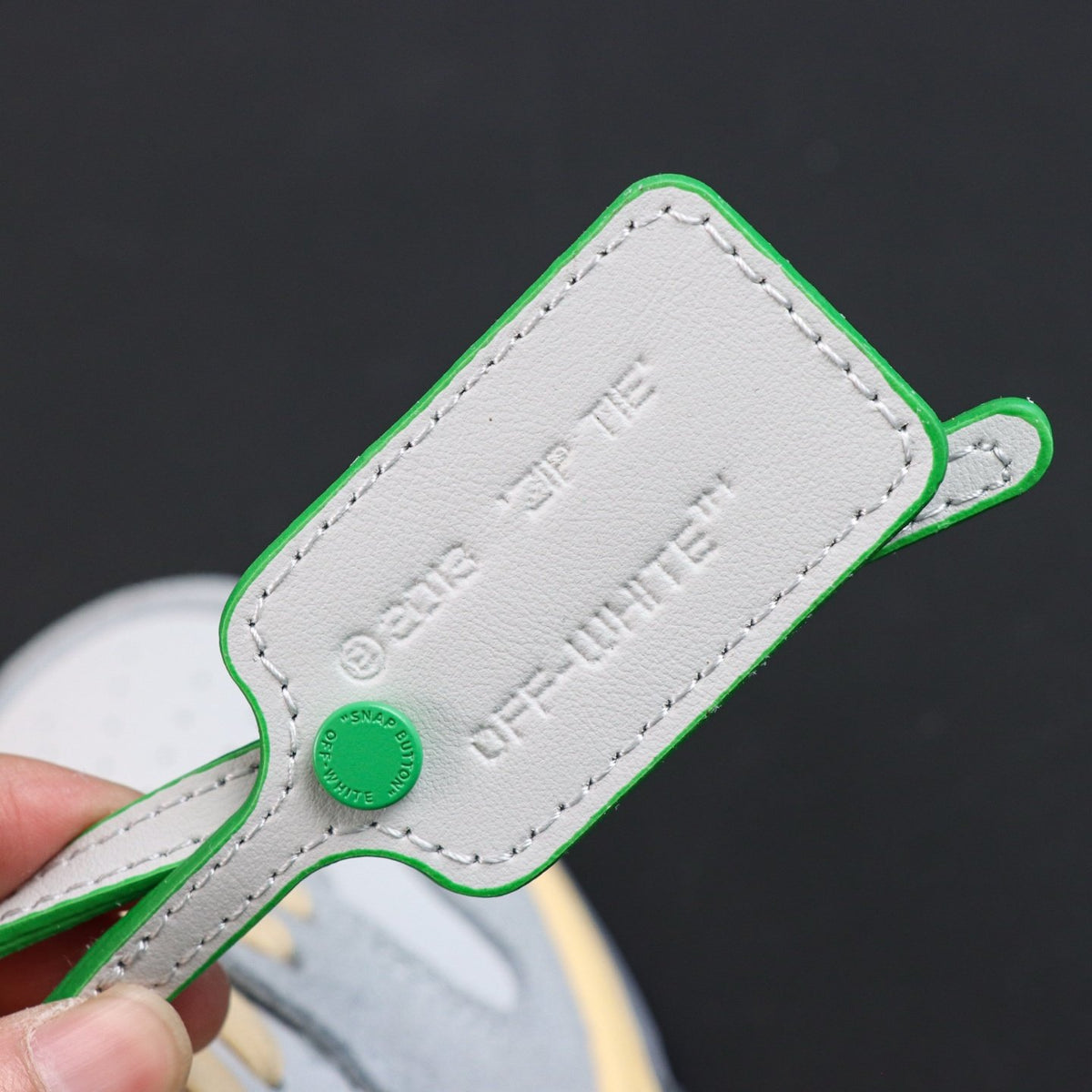 Off-White Out Of Office 'Gris Vert Jaune' — vue 5