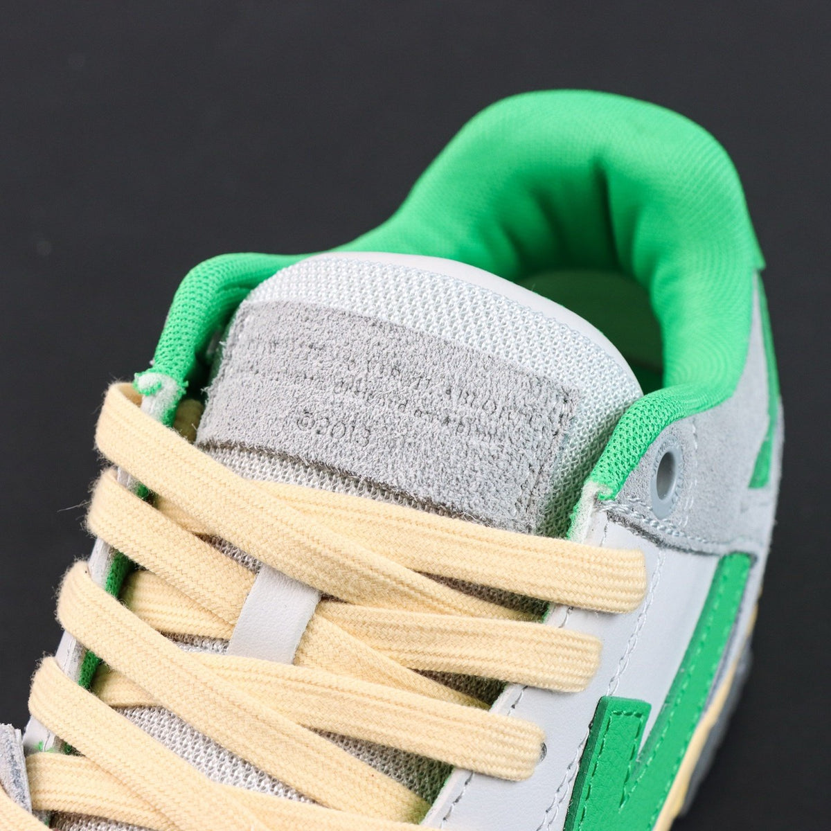 Off-White Out Of Office 'Gris Vert Jaune' — vue 9