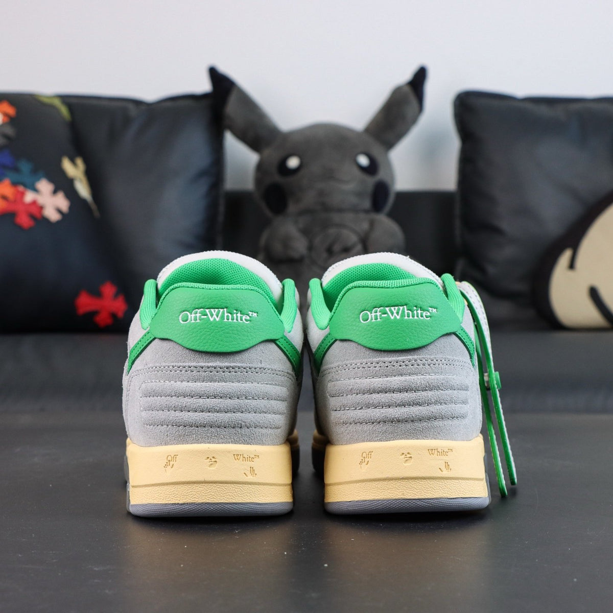 Off-White Out Of Office 'Gris Vert Jaune' — vue 18