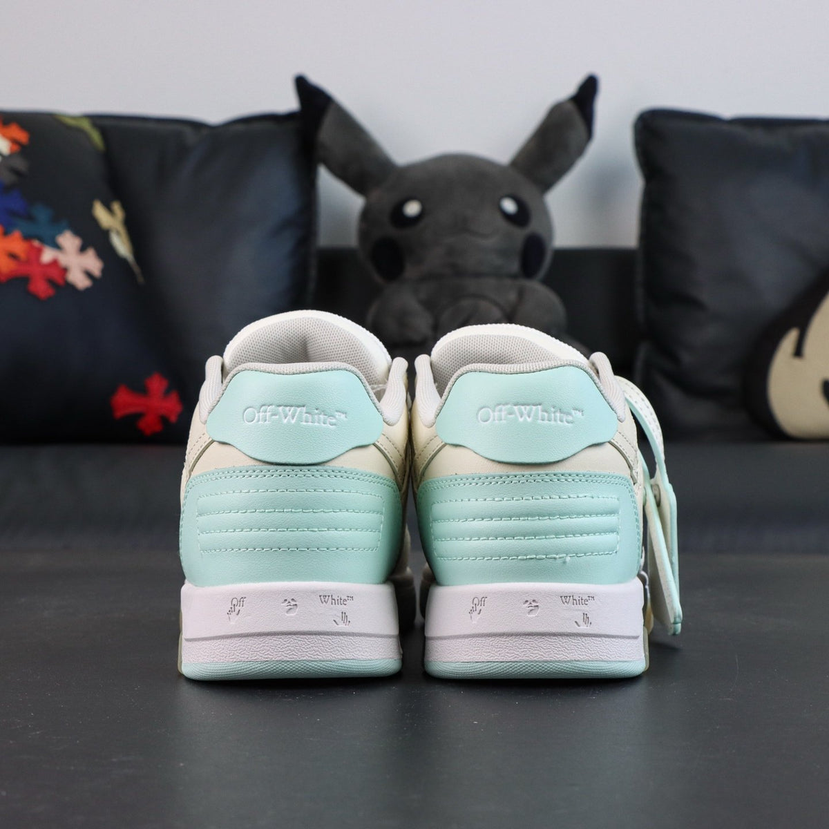 Off-White Out Of Office 'Blanc Vert d'Eau' — vue 18
