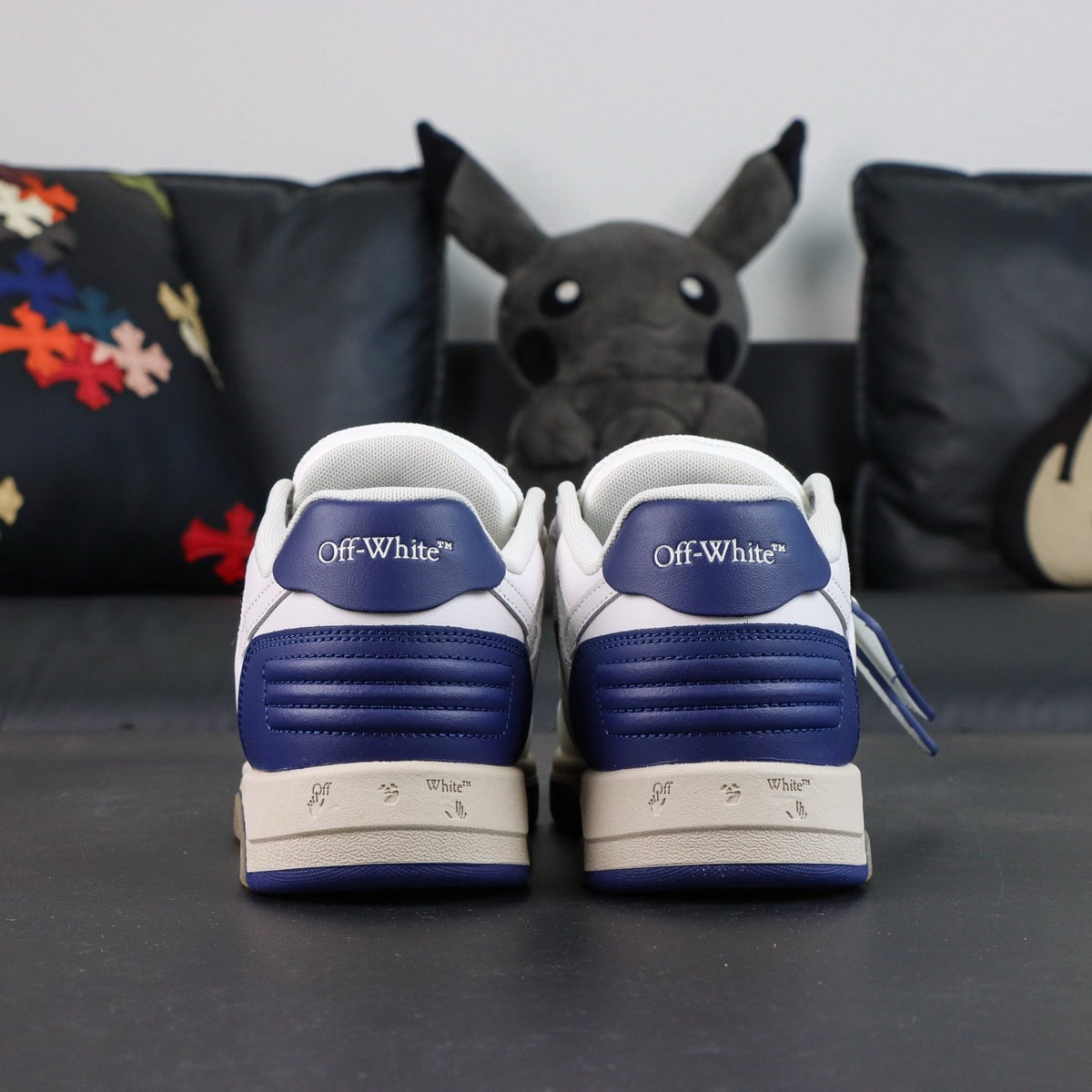 Off-White Out Of Office 'Blanc Bleu Marine' — vue 18