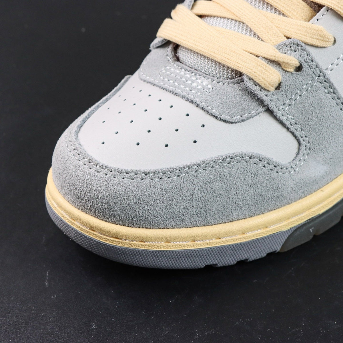 Off-White Out Of Office 'Gris Beige Noir' — vue 10