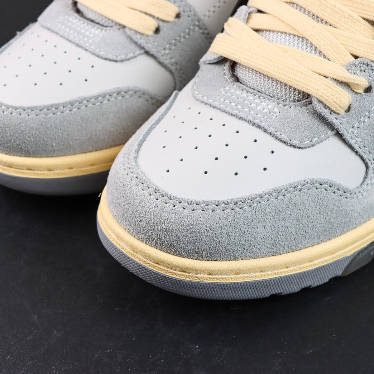 Off-White Out Of Office 'Gris Beige Noir' — vue 13