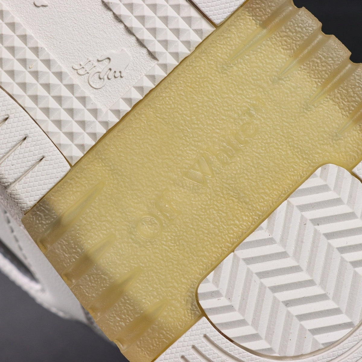 Off-White Out Of Office 'Blanc Pur' — vue 4