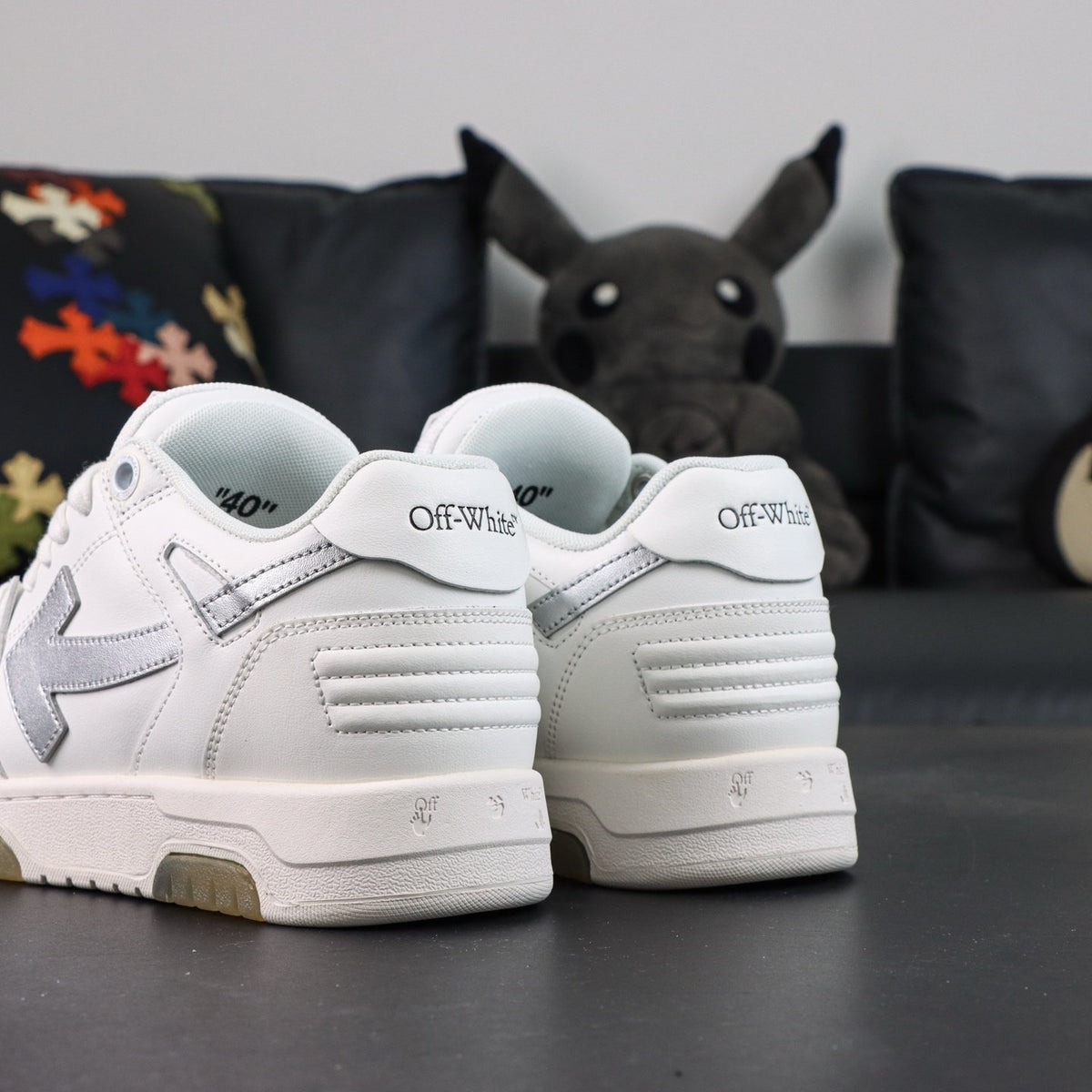 Off-White Out Of Office 'Blanc Pur' — vue 15