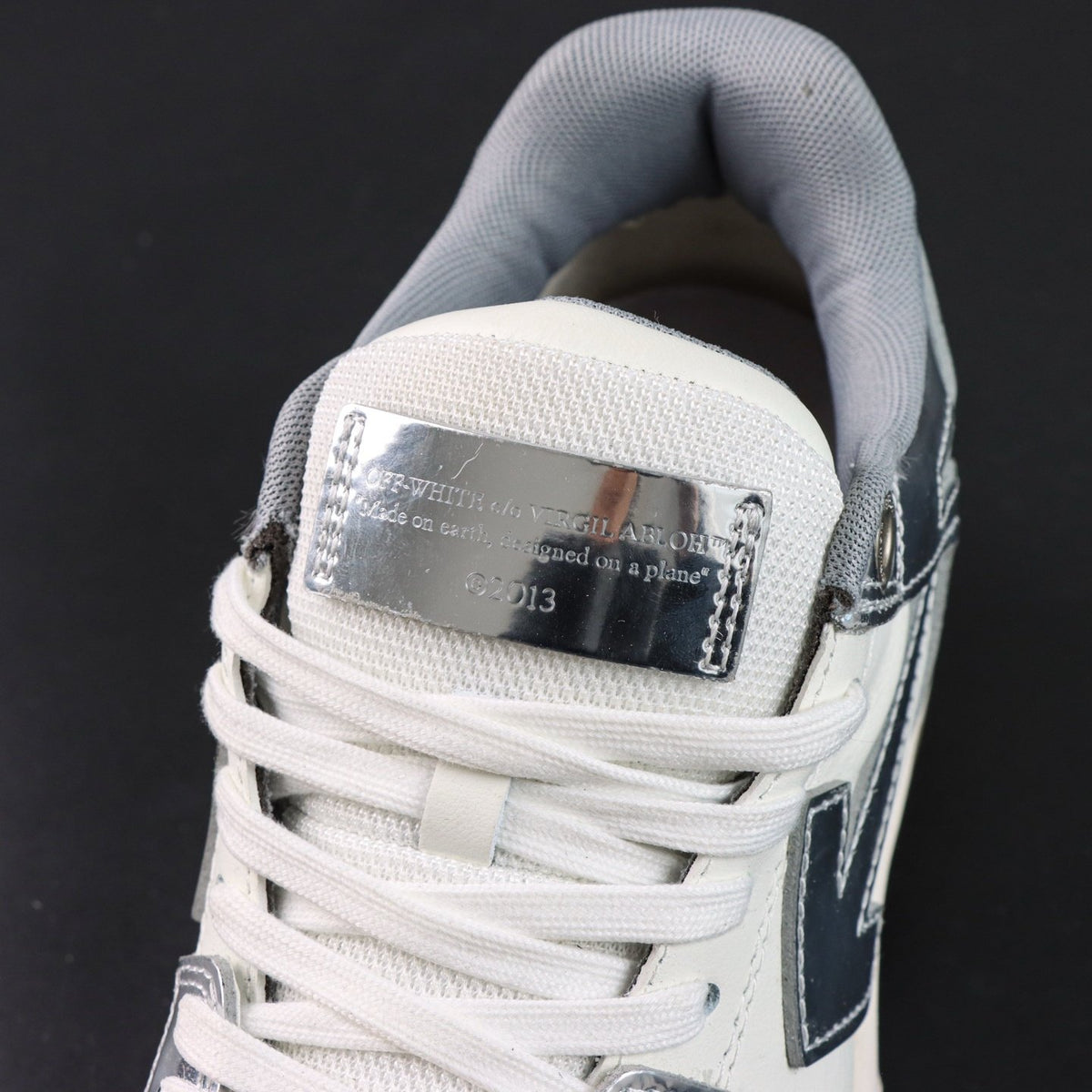 Off-White Out Of Office 'Argent Métallisé' — vue 9