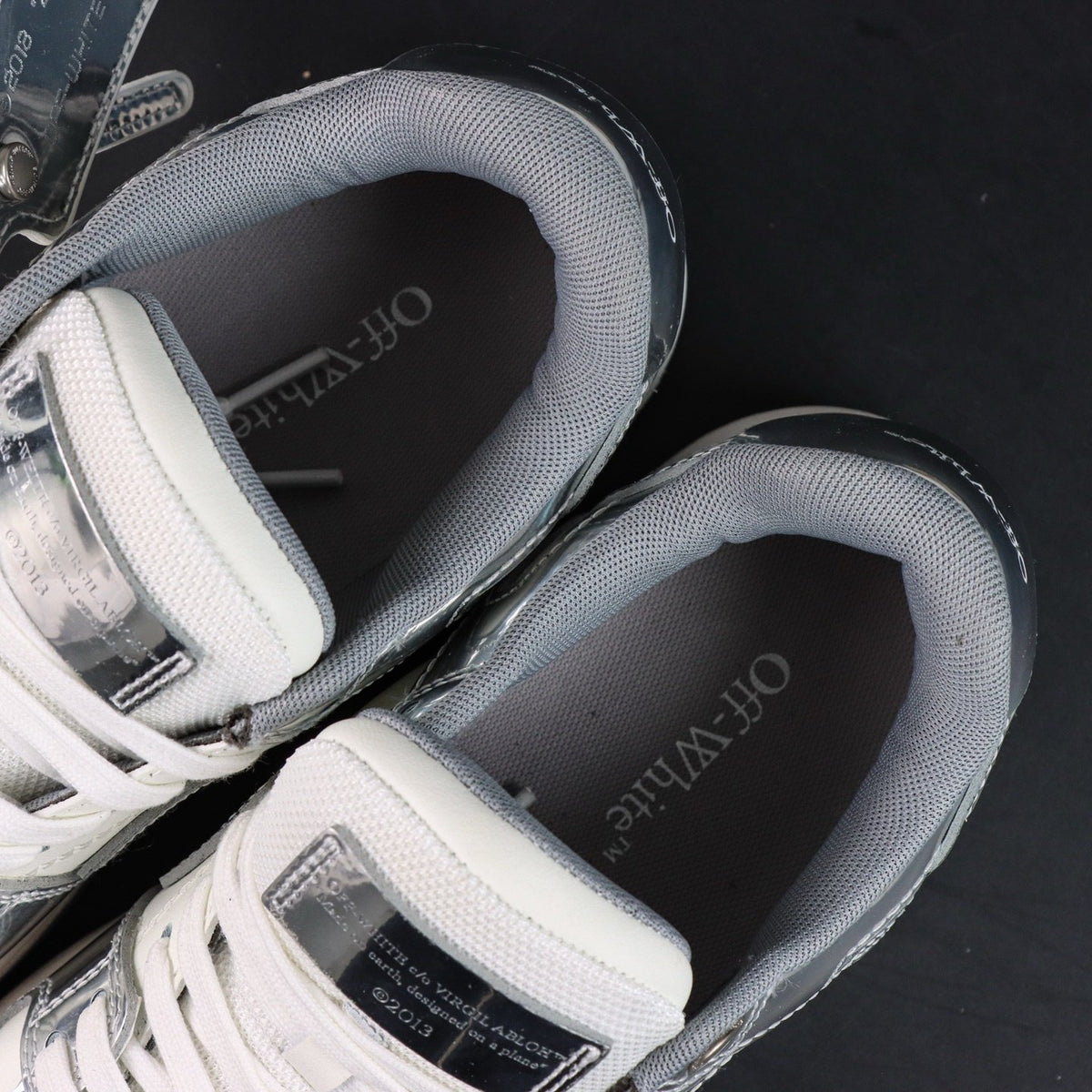 Off-White Out Of Office 'Argent Métallisé' — vue 11