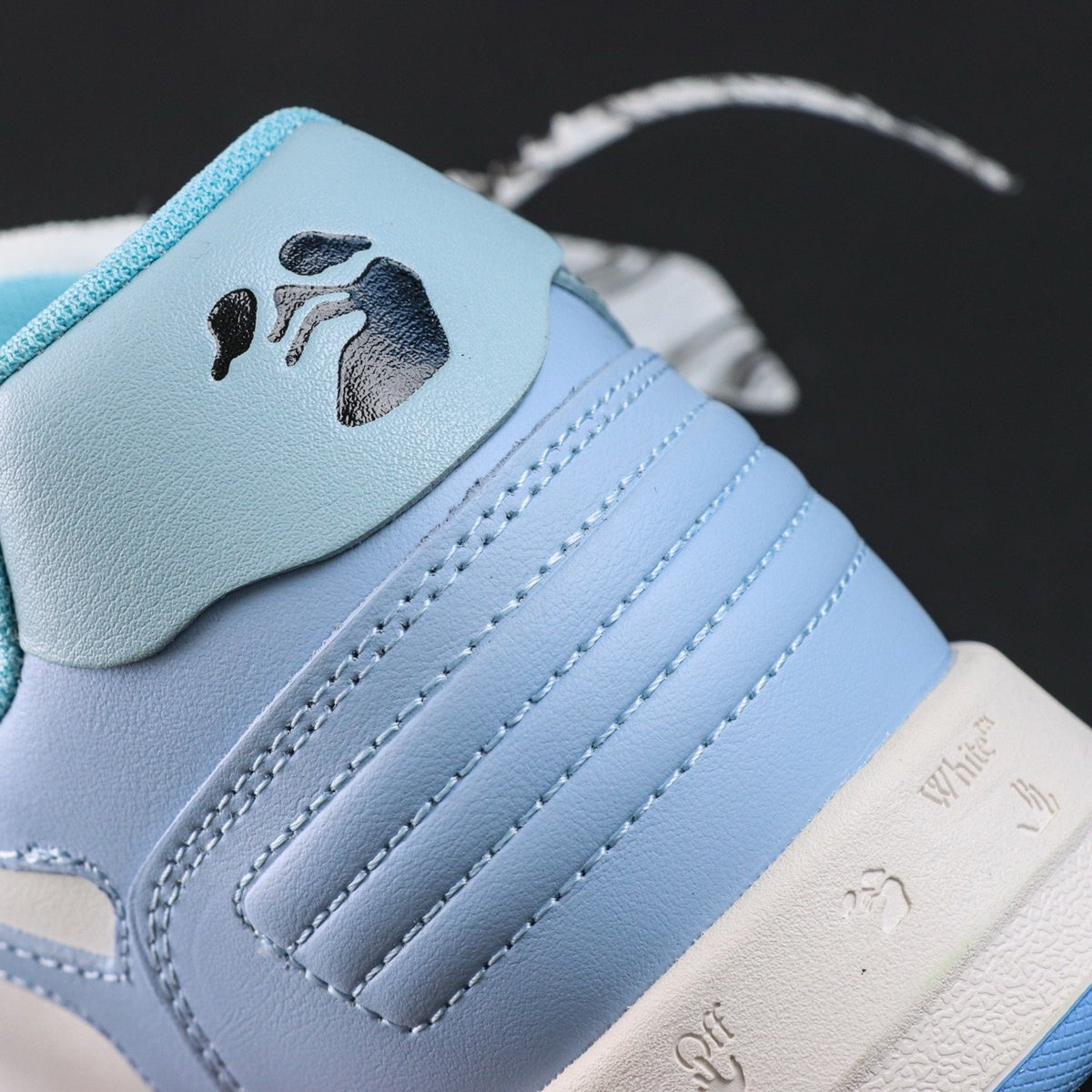 Off-White Out Of Office 'Bleu Ciel' — vue 5