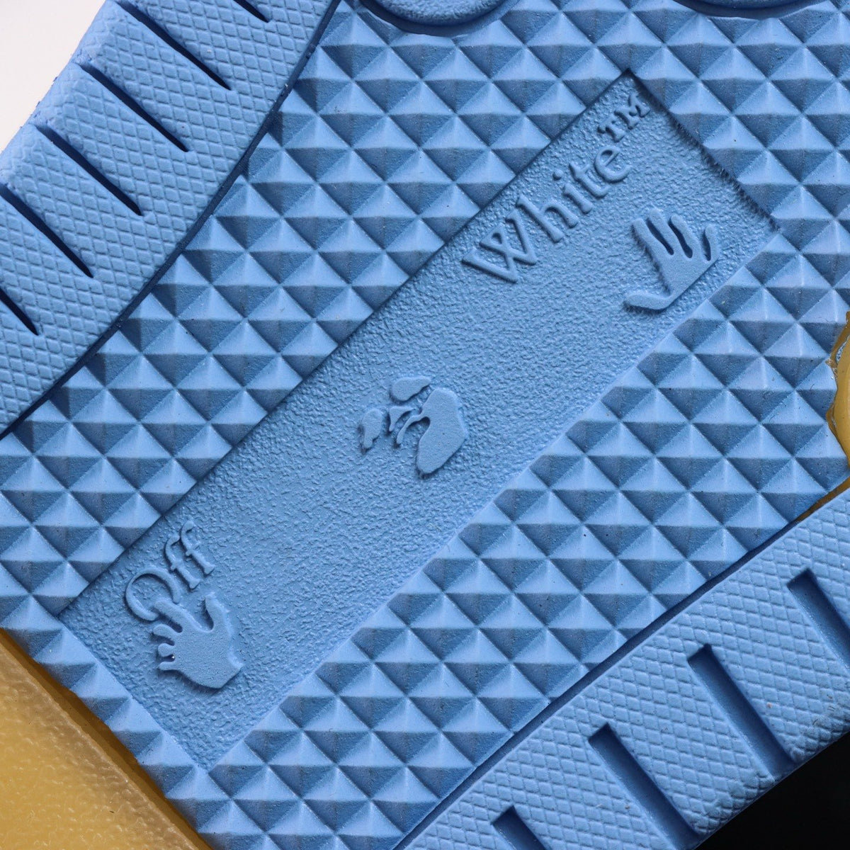 Off-White Out Of Office 'Bleu Ciel' — vue 7