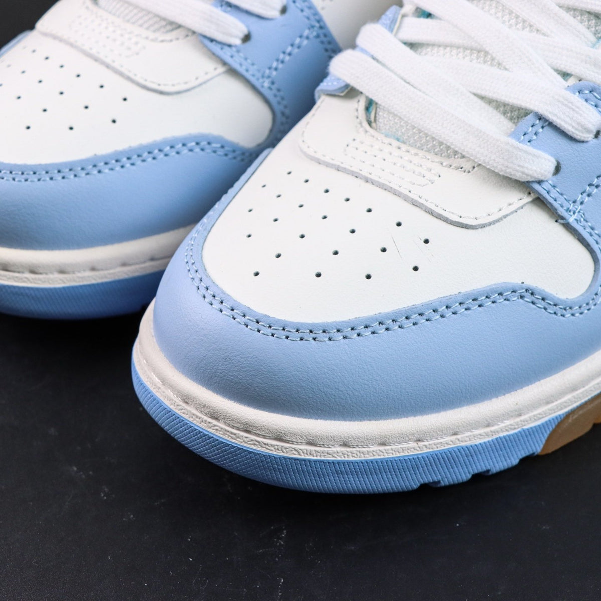 Off-White Out Of Office 'Bleu Ciel' — vue 13