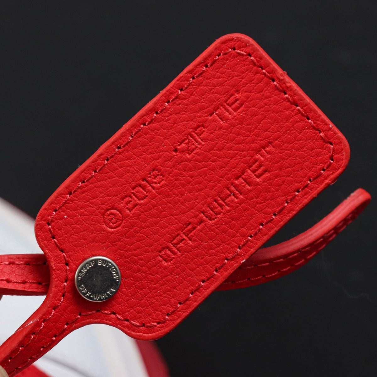 Off-White Out Of Office 'Blanc Rouge' — vue 3