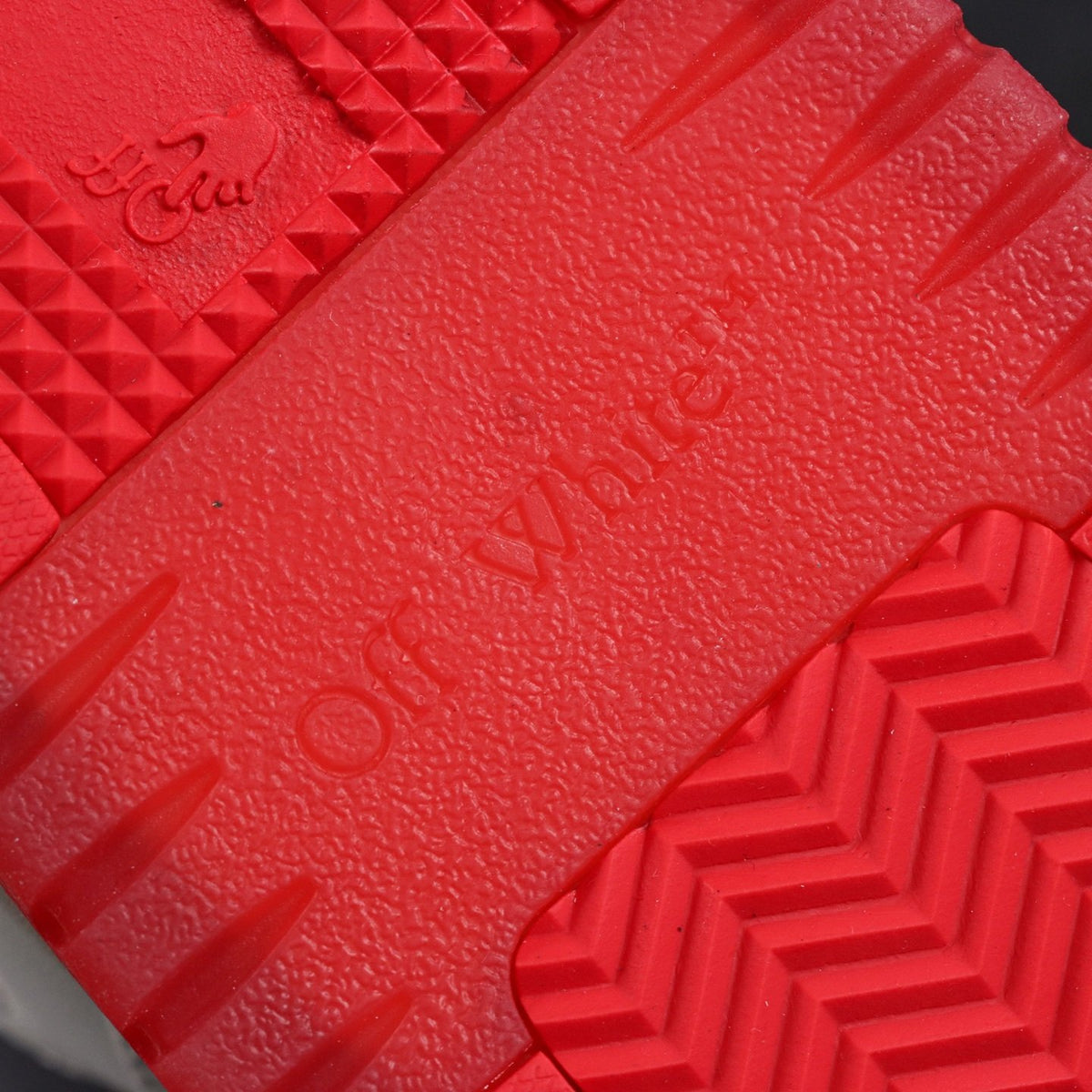 Off-White Out Of Office 'Blanc Rouge' — vue 6