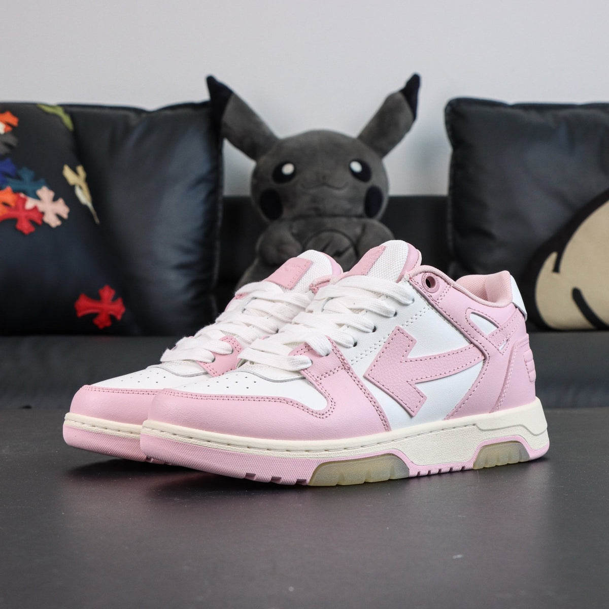 Off-White Out Of Office 'Rose Poudré'