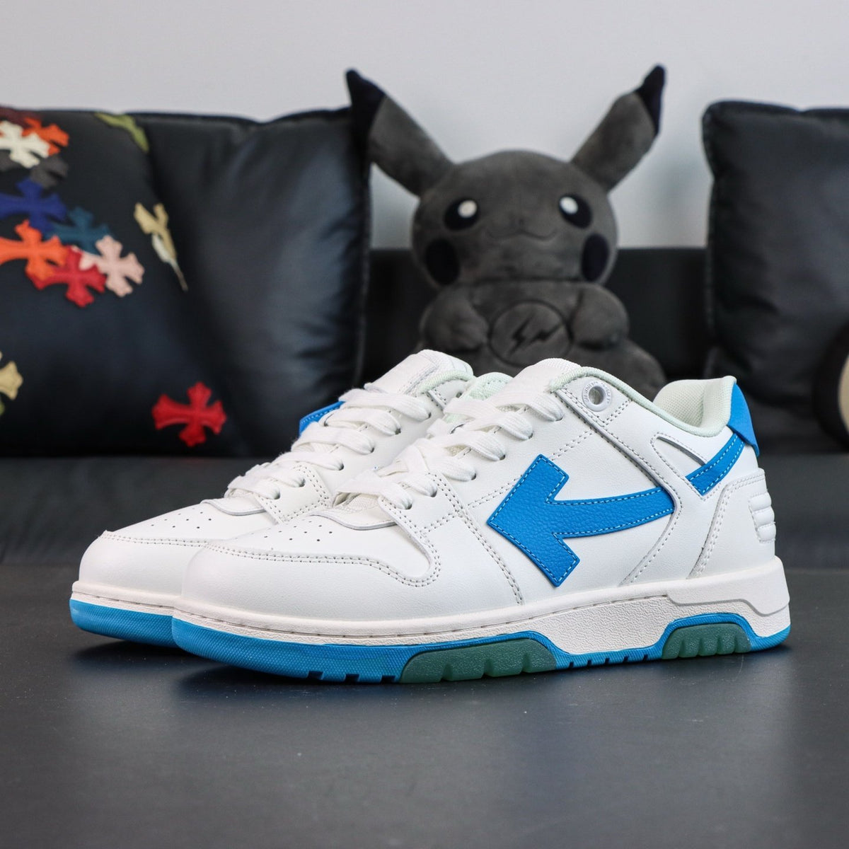 Off-White Out Of Office 'Blanc Bleu Ciel'