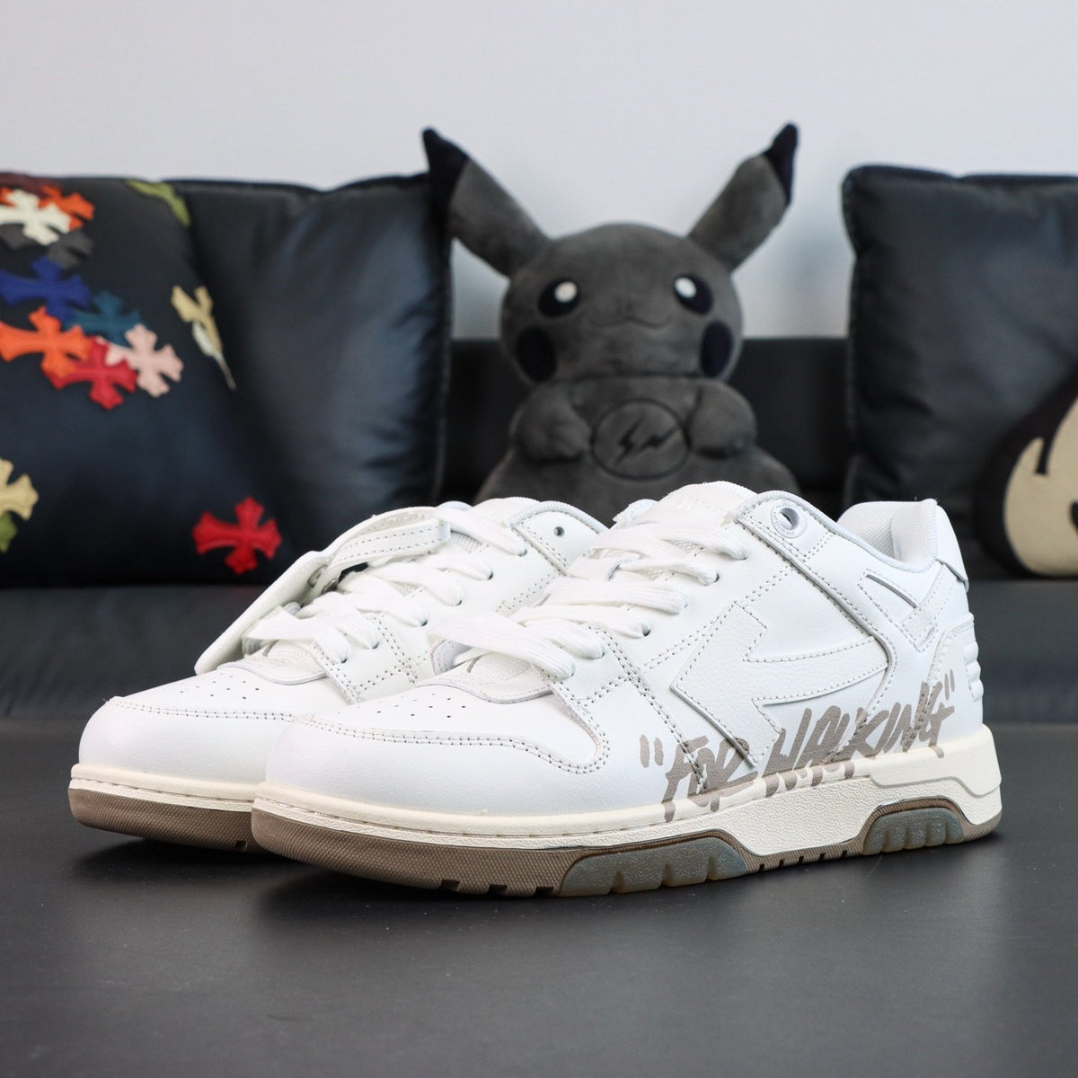 Off-White Out Of Office 'Blanc Crème'